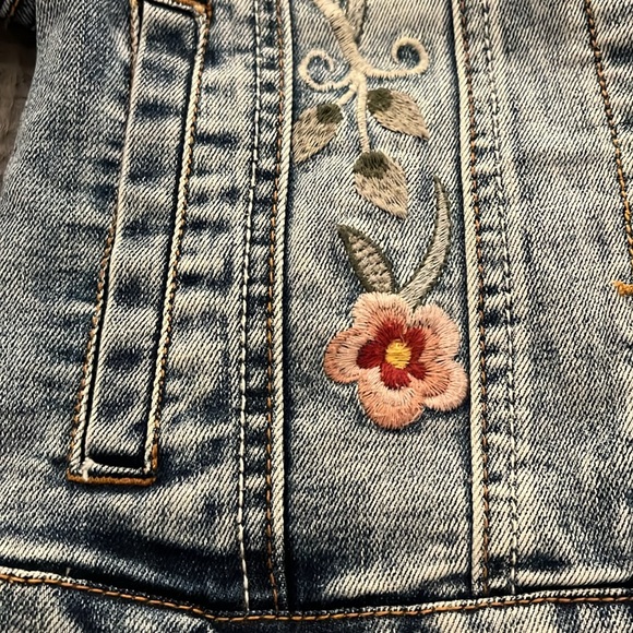 Embroidered Jean jacket - Picture 3 of 7